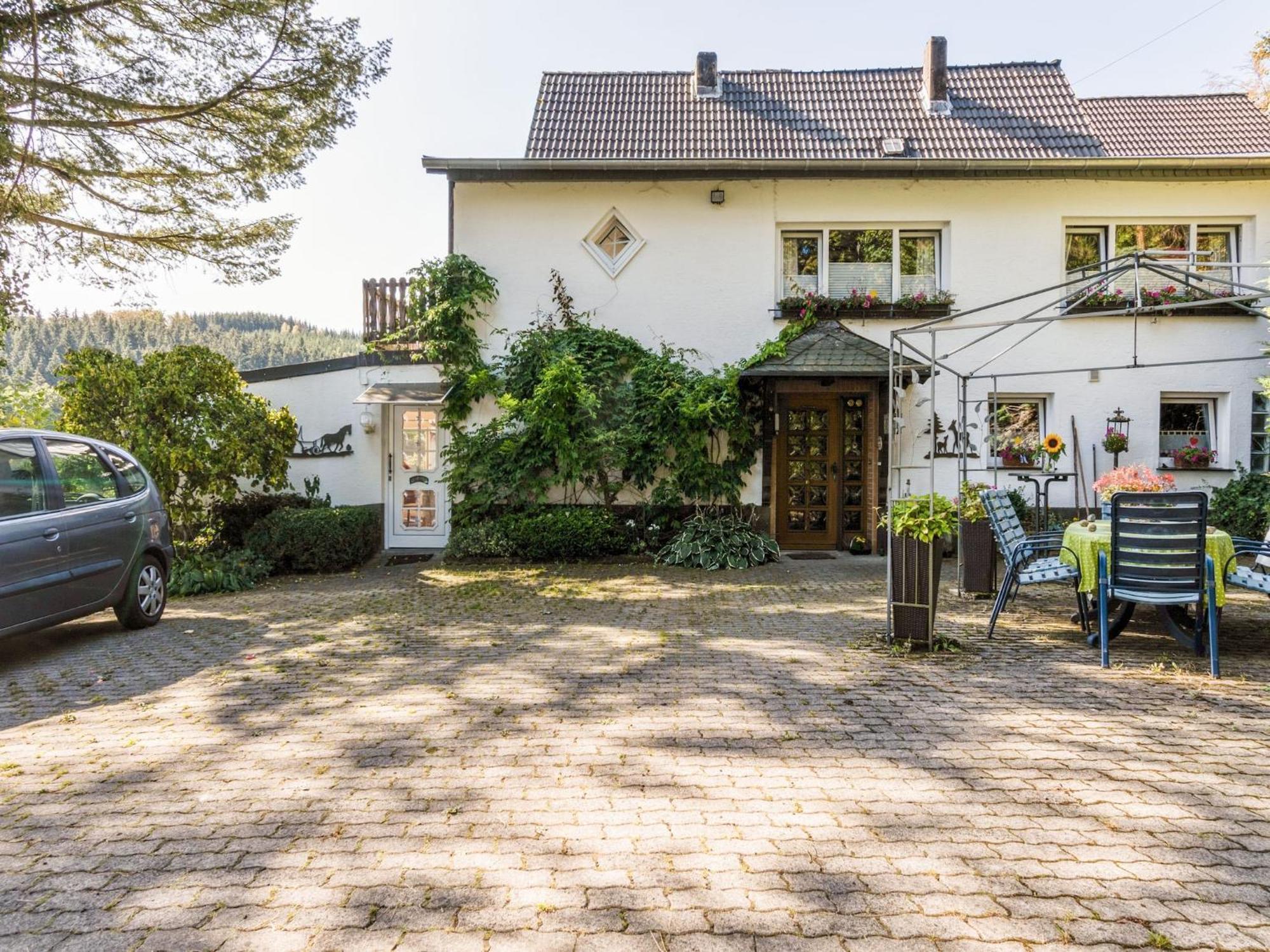 Cosy Apartment In Menkhausen Near The Ski Area Schmallenberg Ngoại thất bức ảnh